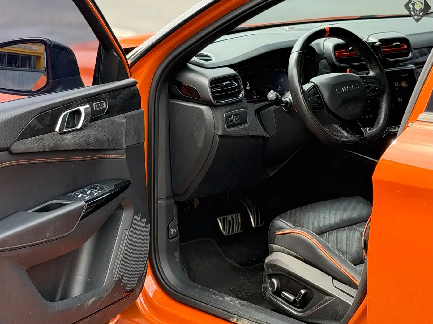 Photo 7 - Lynk & Co 02 Hatchback
