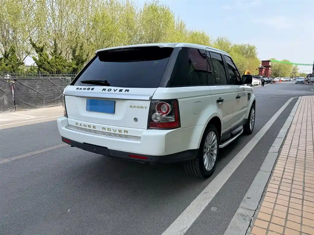 Land Rover Range Rover Sport 2011 3.0 TDV6 Diesel фото 13