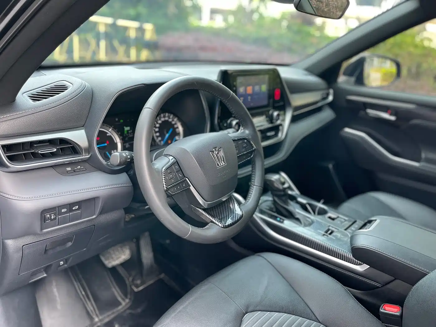 Toyota Crown Kluger 2023 2.5L HEV AWD Luxury Edition фото 12