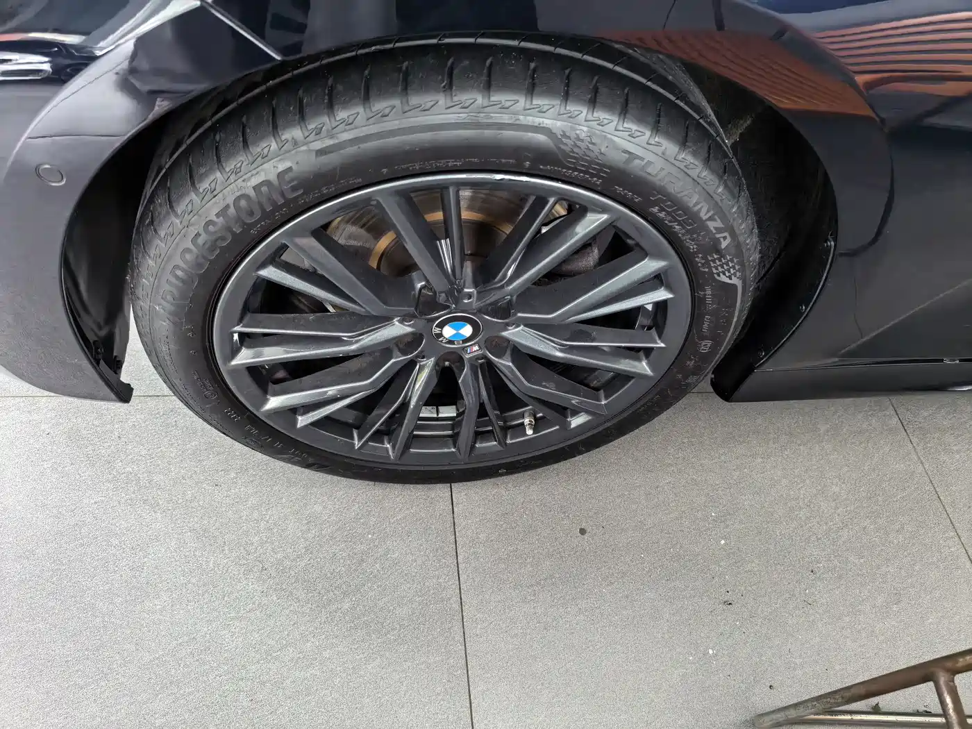 BMW 3 Series 2022 325Li M Sport Shadow Edition фото 4