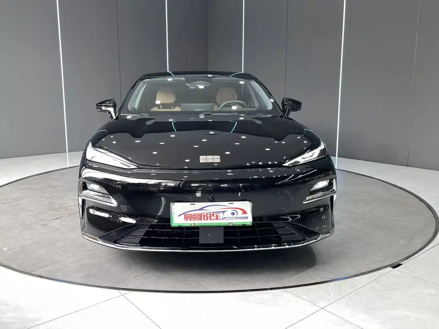 Geely Galaxy Galaxy Xingyao 8 2025 Model 130km EM-i Flagship Edition фото 2
