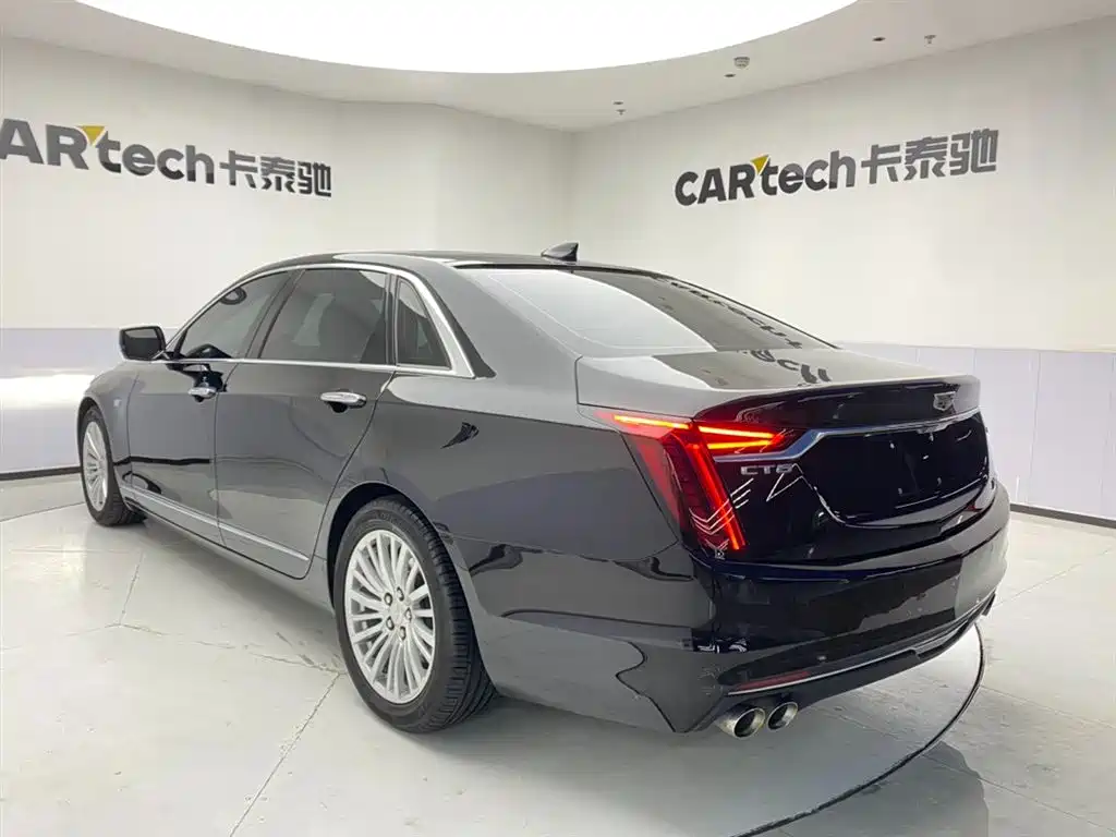 CADILLAC CT6