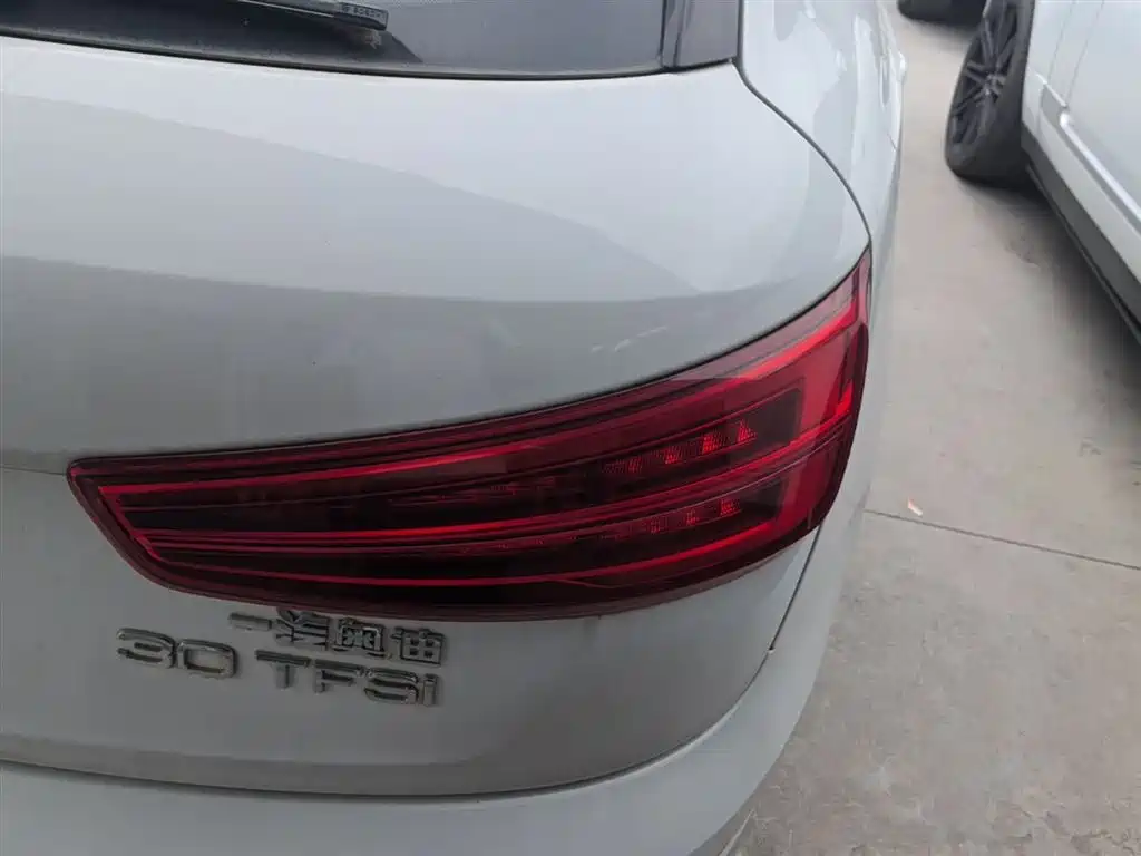 Audi Q3 2018 30th Anniversary Edition 30 TFSI Fashion фото 8