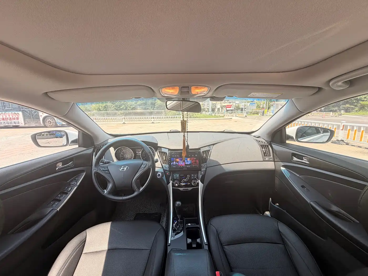 Hyundai Sonata 2013 2.0L Automatic Luxury Edition фото 7