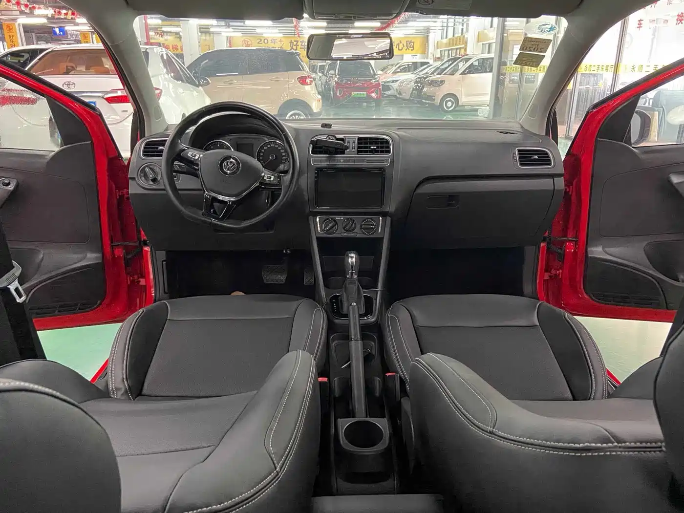 Volkswagen Polo 2016 2016 1.6L Automatic Comfort