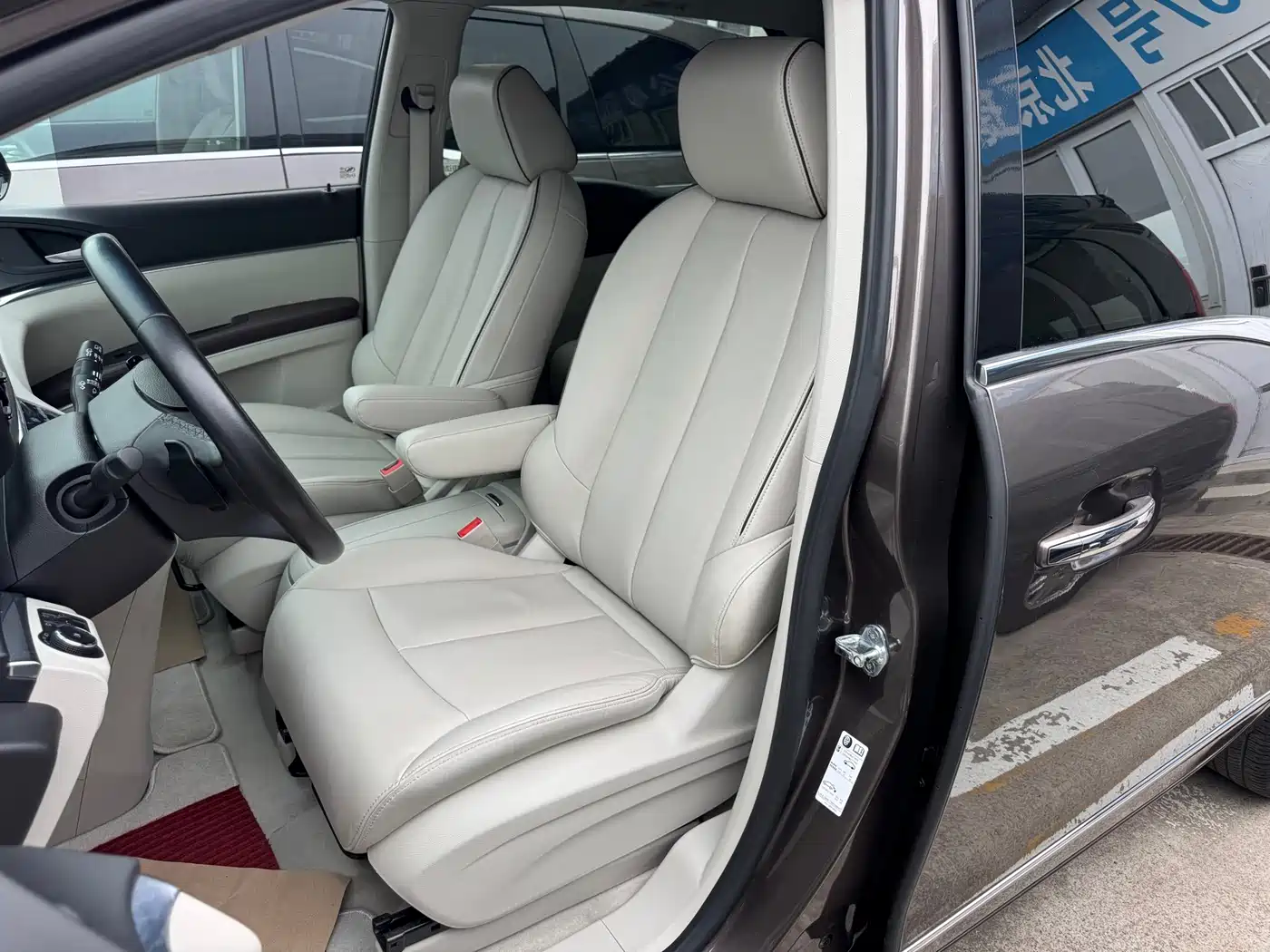 Buick GL8 2020 Model Land Business Class 652T Luxury фото 9