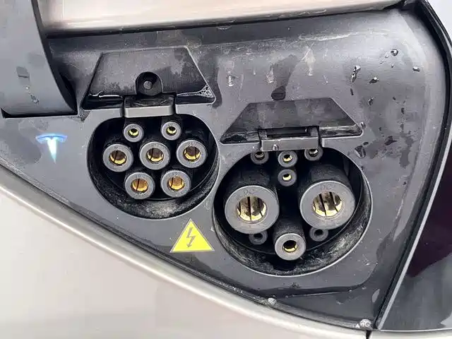 Tesla Model Y L 2025 2025 Facelift Long Range AWD