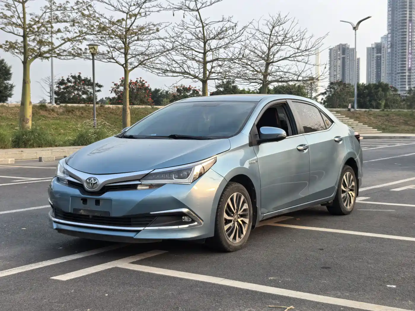 Toyota Corolla 2017 Facelift Hybrid 1.8L E-CVT Leading Edition