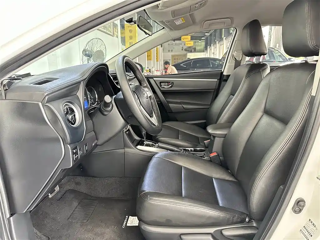 Toyota Corolla 2017 Facelift 1.2T S-CVT GL фото 4