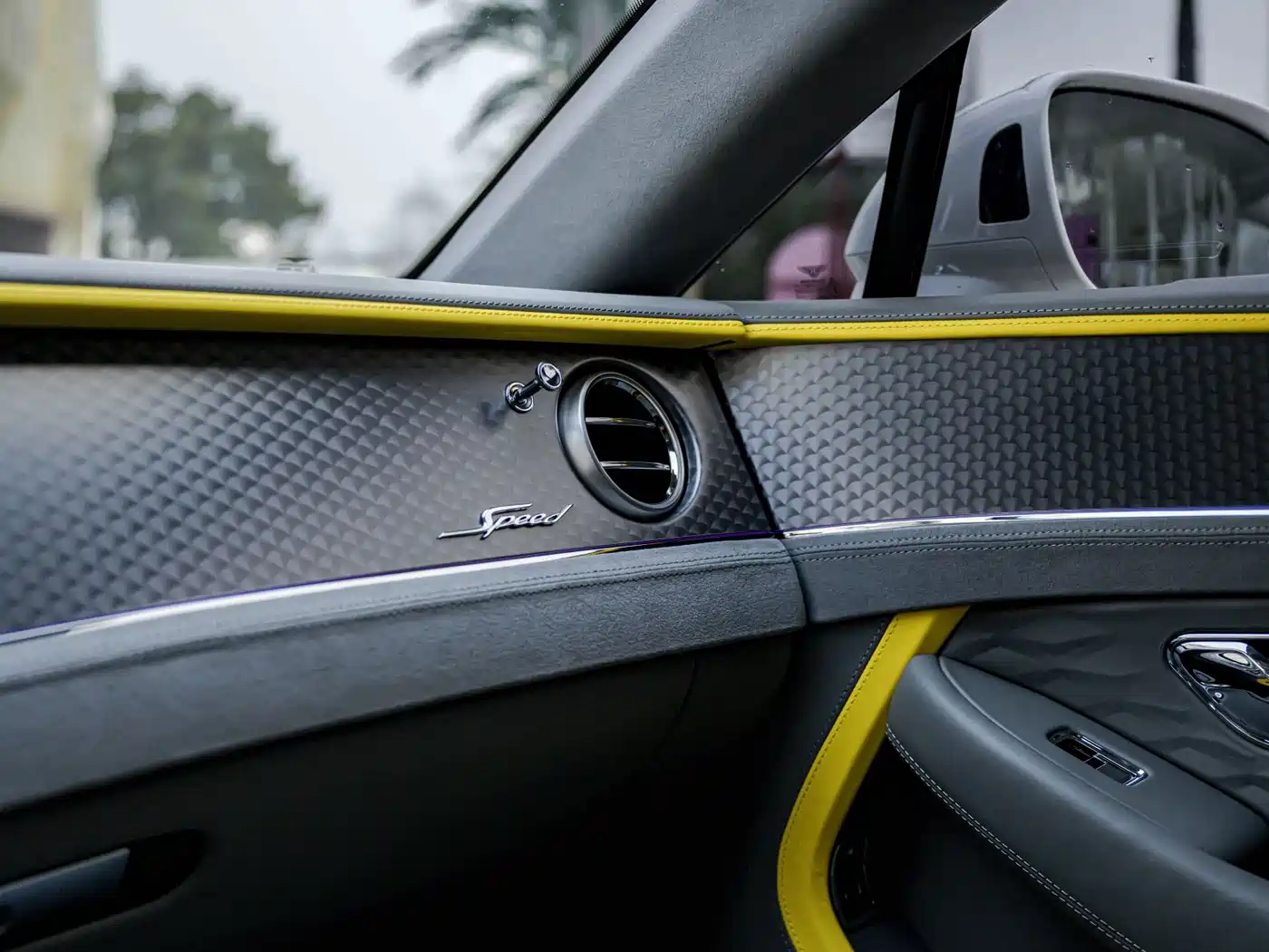 BENTLEY CONTINENTAL PLUG IN HYBRID