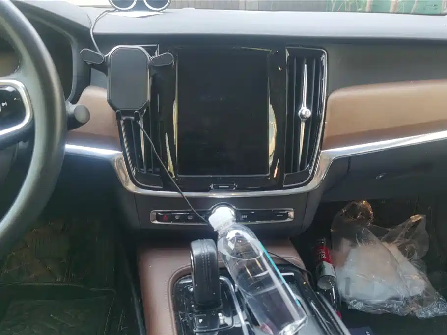 VOLVO S90 PLUG IN HYBRID