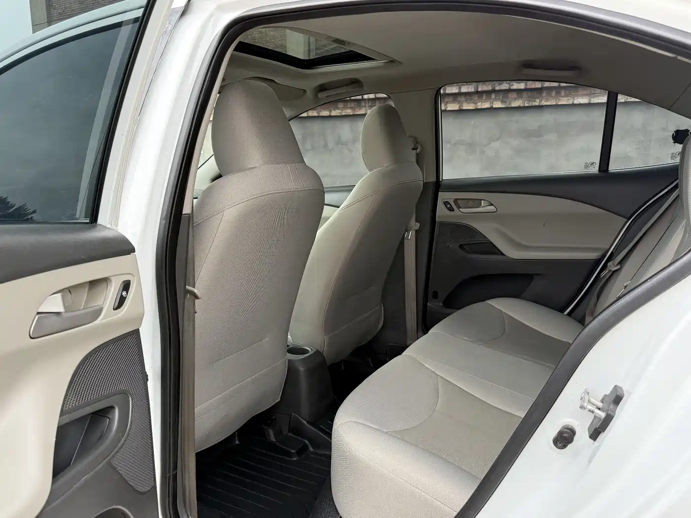 Chevrolet Sail 2016 Sail 3 1.3L Manual Comfort Sunroof Edition фото 12