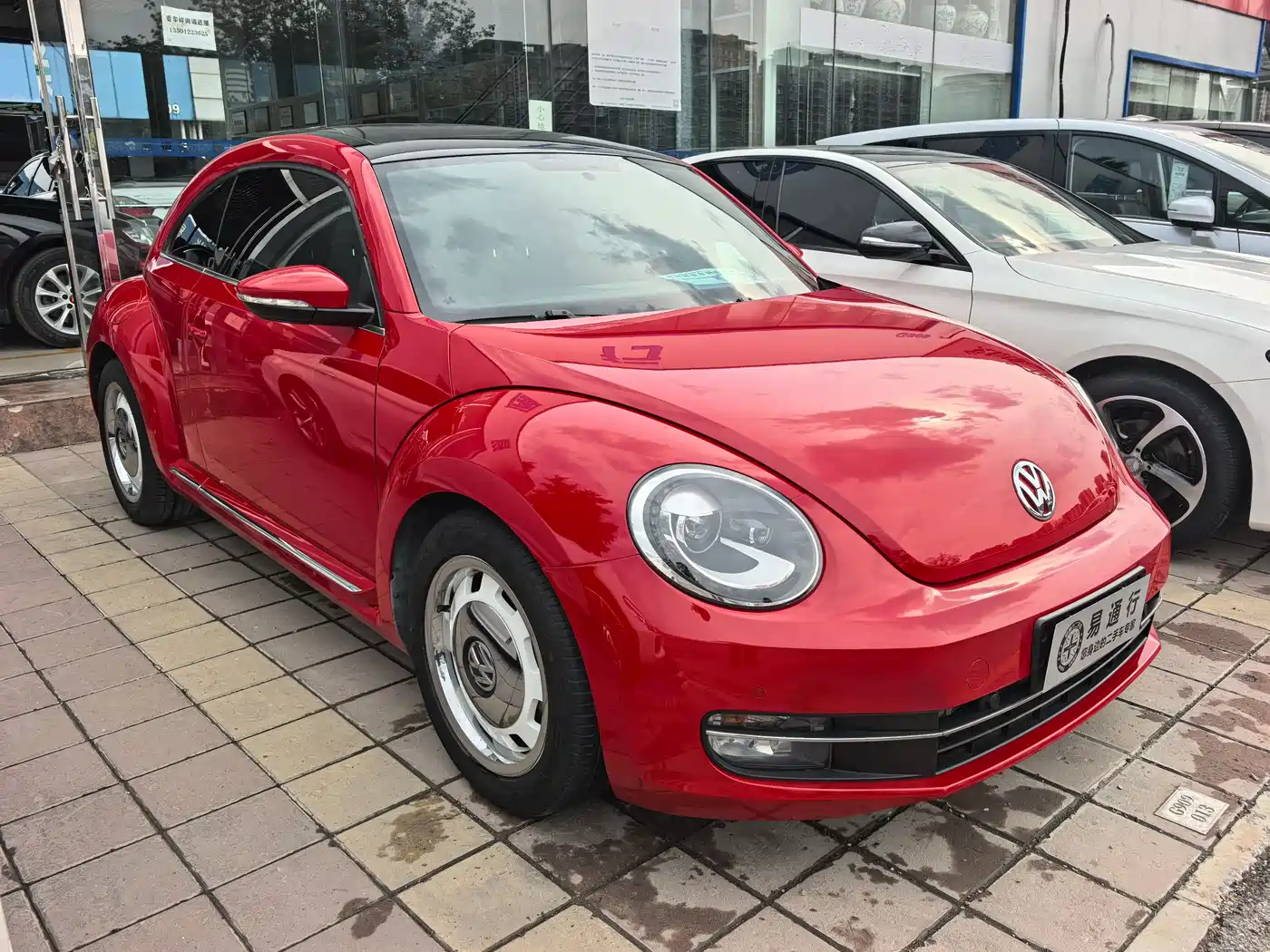 Volkswagen Beetle 2016 Model 180TSI Club Edition фото 3