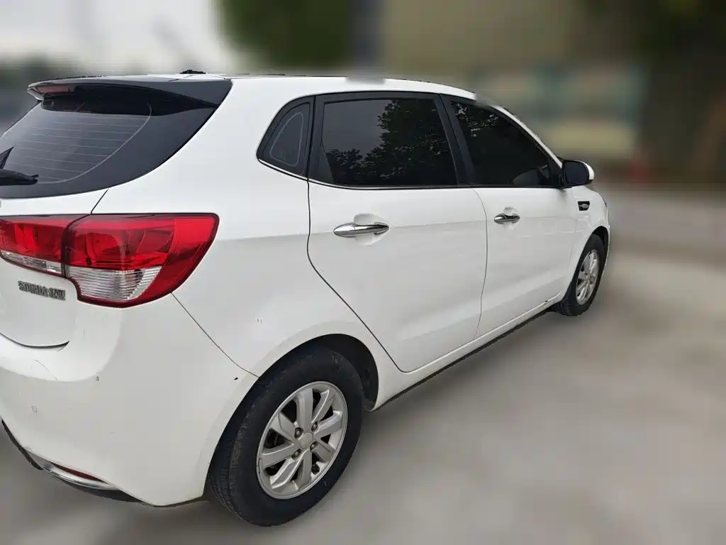 Photo 6 - Kia K2