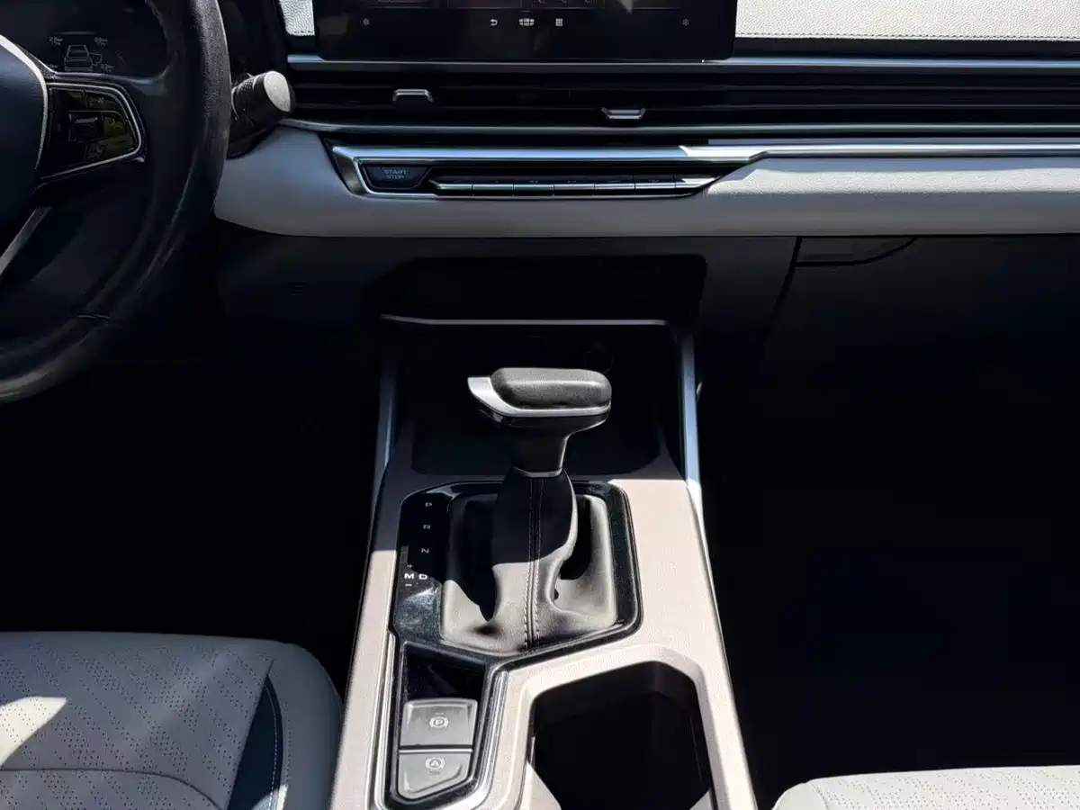 GEELY AUTOMOBILE EMGRAND