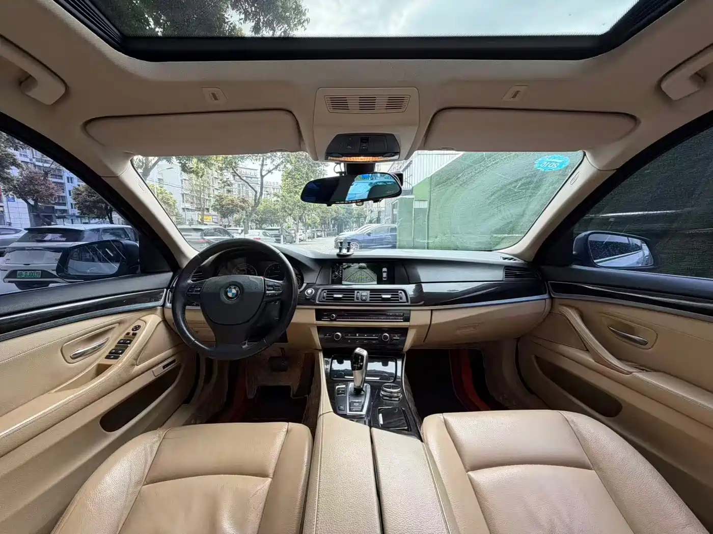 BMW 5 Series 2013 525Li Luxury фото 5