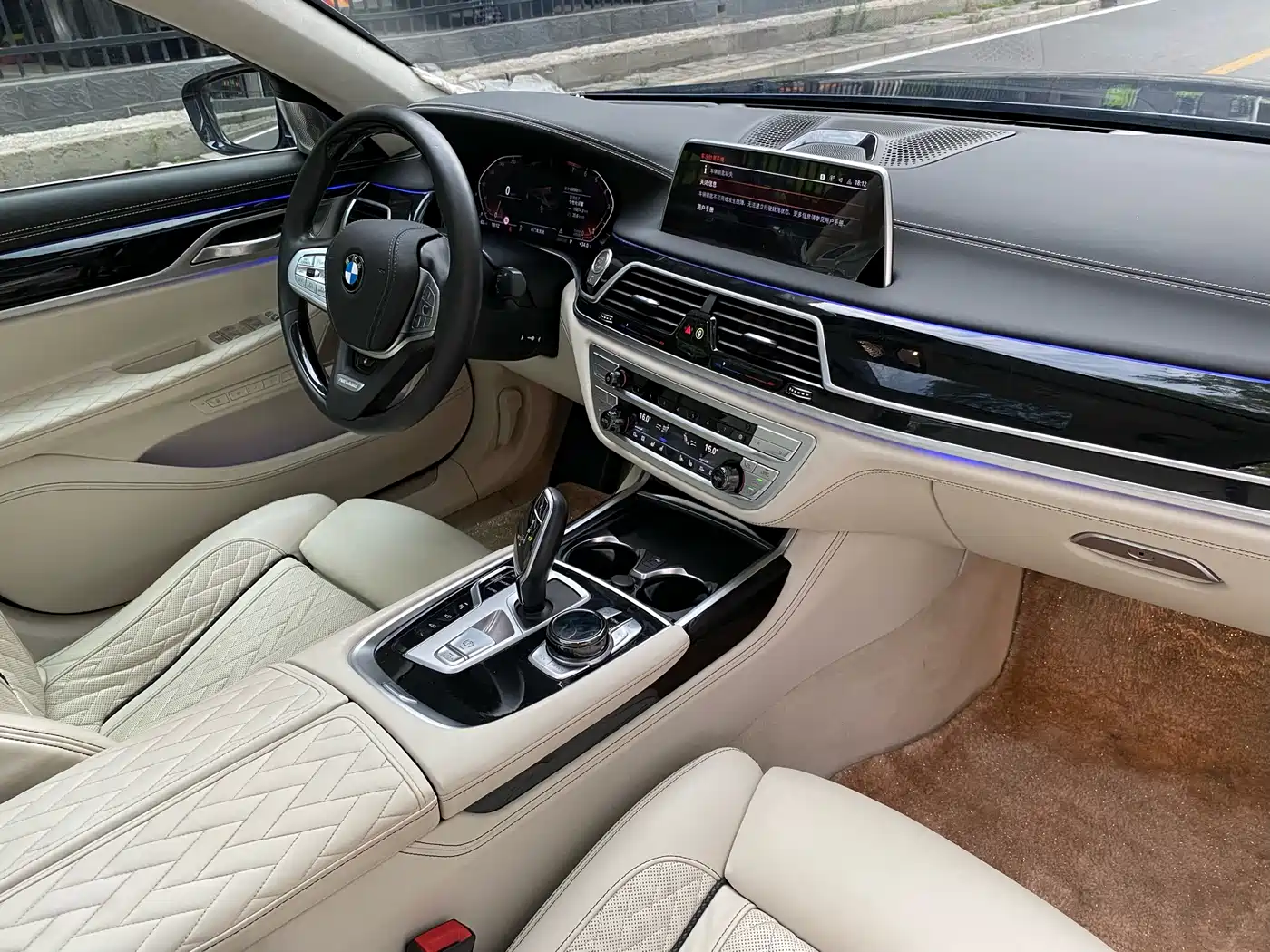 BMW 7 Series 2022 740Li xDrive Executive Luxury Package фото 30