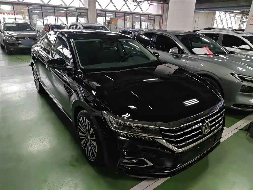 Volkswagen Passat 2019 Model 330TSI Luxury Edition China V фото 22