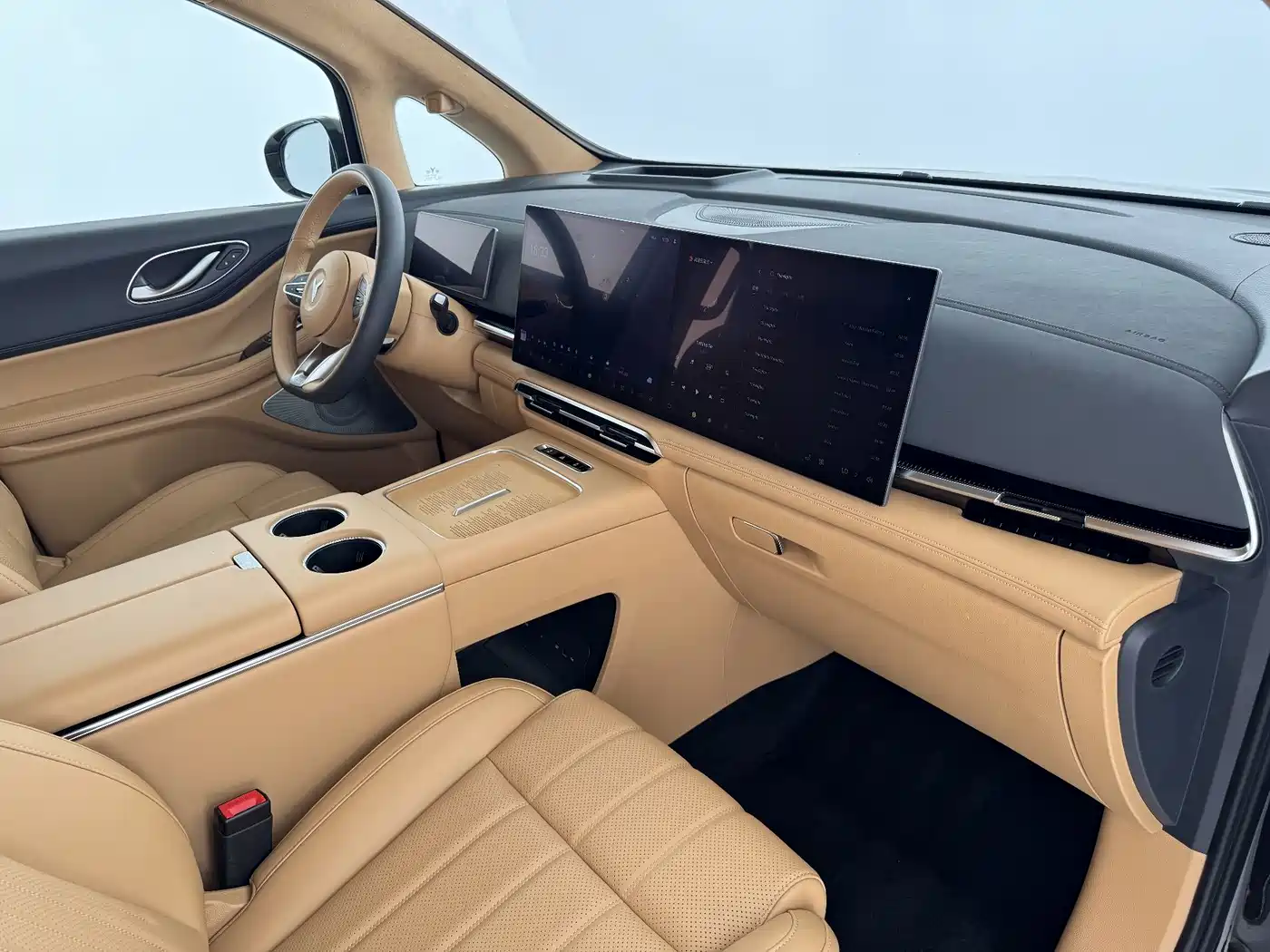 Voyah Auto Voyah Dreamer 2025 PHEV AWD Flagship Kunpeng Edition фото 12