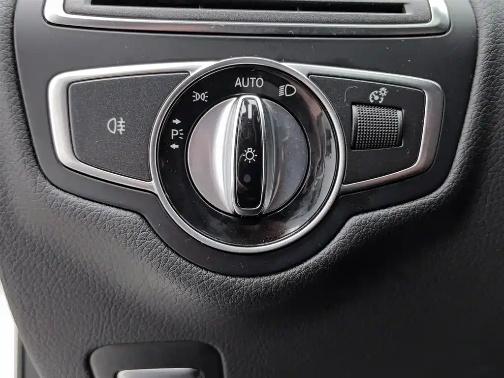 Mercedes-Benz C-Class 2017 C 200 Sport фото 21