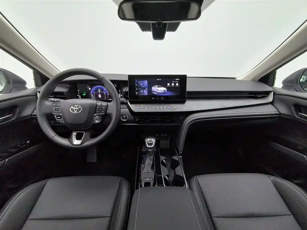 Toyota Camry 2024 Hybrid 2.0HGVP Luxury Edition фото 5