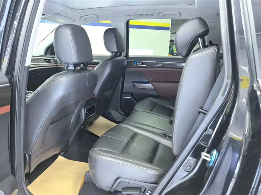 GAC Trumpchi Trumpchi GS8 2017 320T 2WD Luxury Smart Connect (7-seater) фото 11