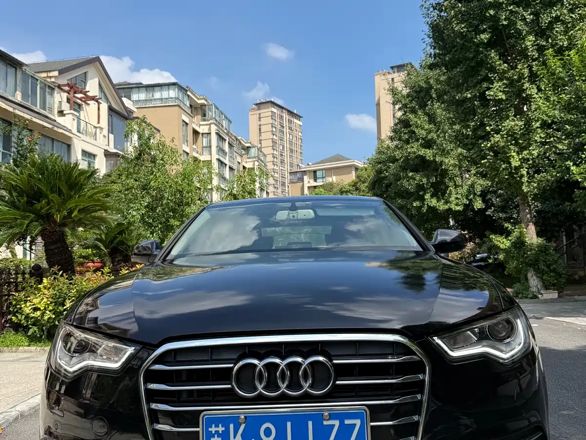 صورة 2 - Audi A6L