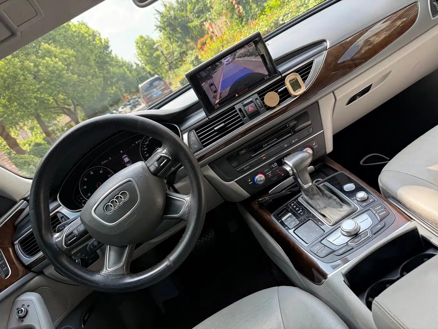 صورة 7 - Audi A6L