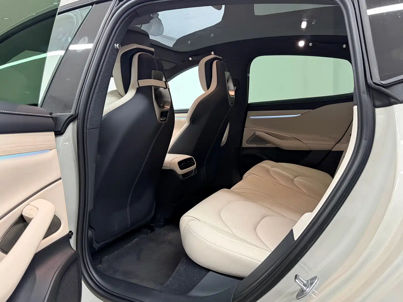 Xiaomi Auto Xiaomi SU7 2024 RWD Ultra Long Range Advanced Smart Driving Pro Edition фото 12
