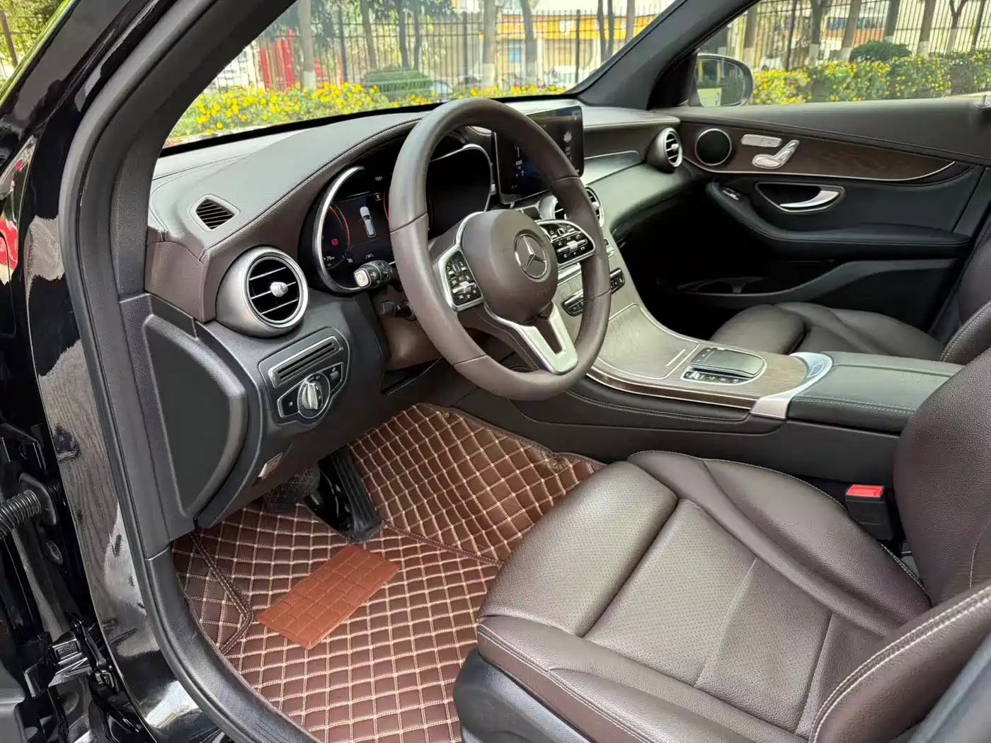 Mercedes-Benz GLC 2020 Facelift GLC 300 L 4MATIC Luxury фото 6