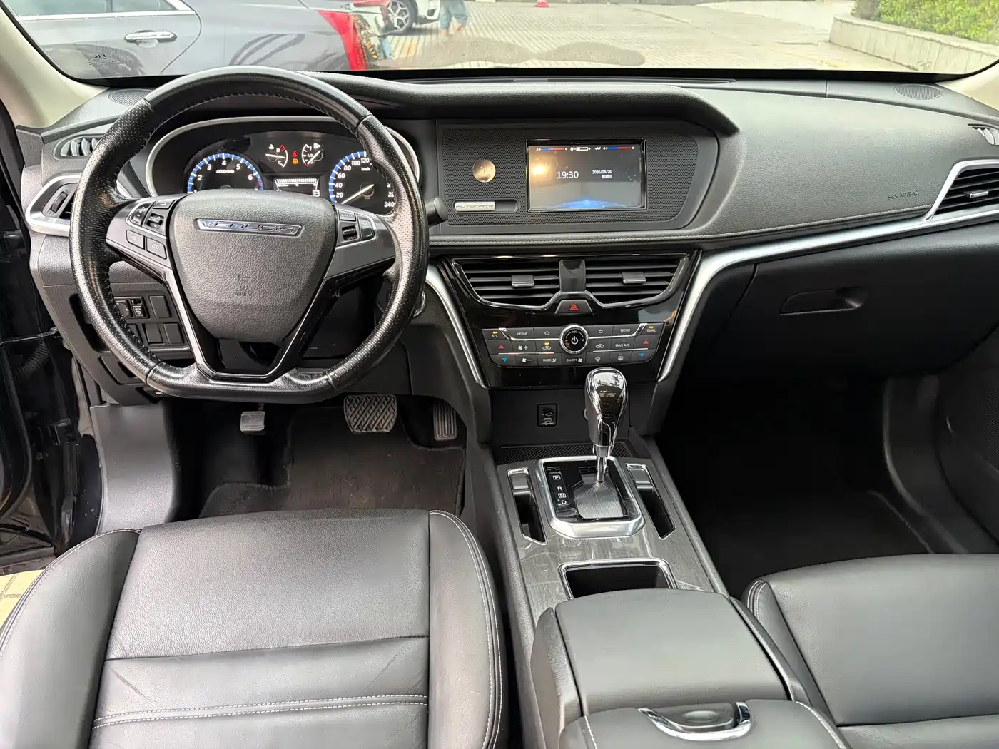 Venucia T90 2017 2017 2.0L CVT Smart Edition