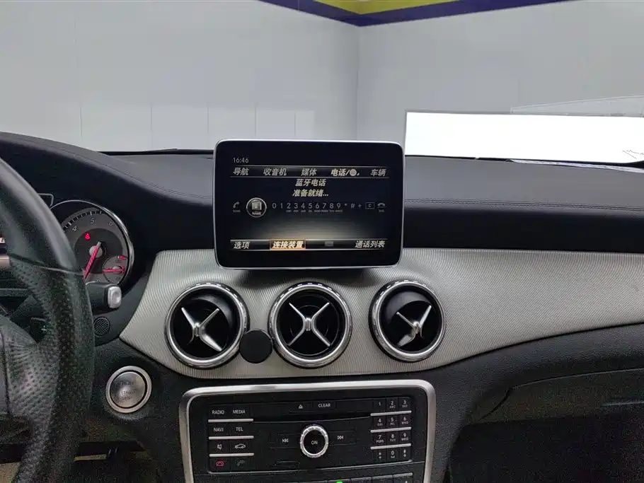 Mercedes-Benz GLA 2016 GLA 220 4MATIC Fashion фото 13