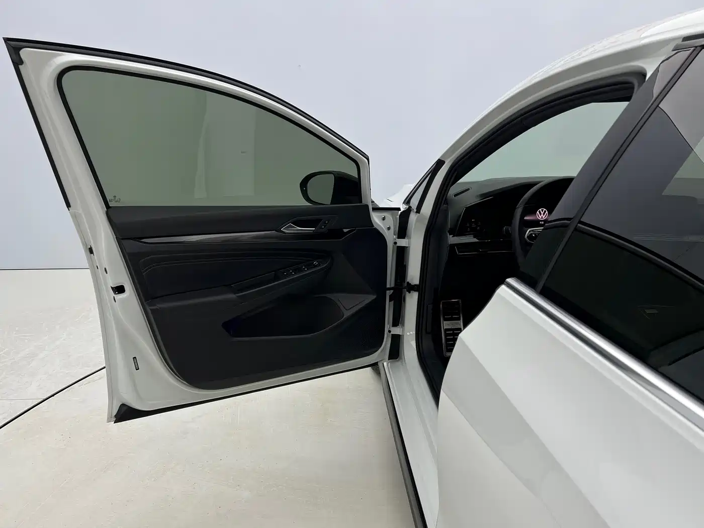 Volkswagen Golf 2021 280TSI DSG R-Line фото 20