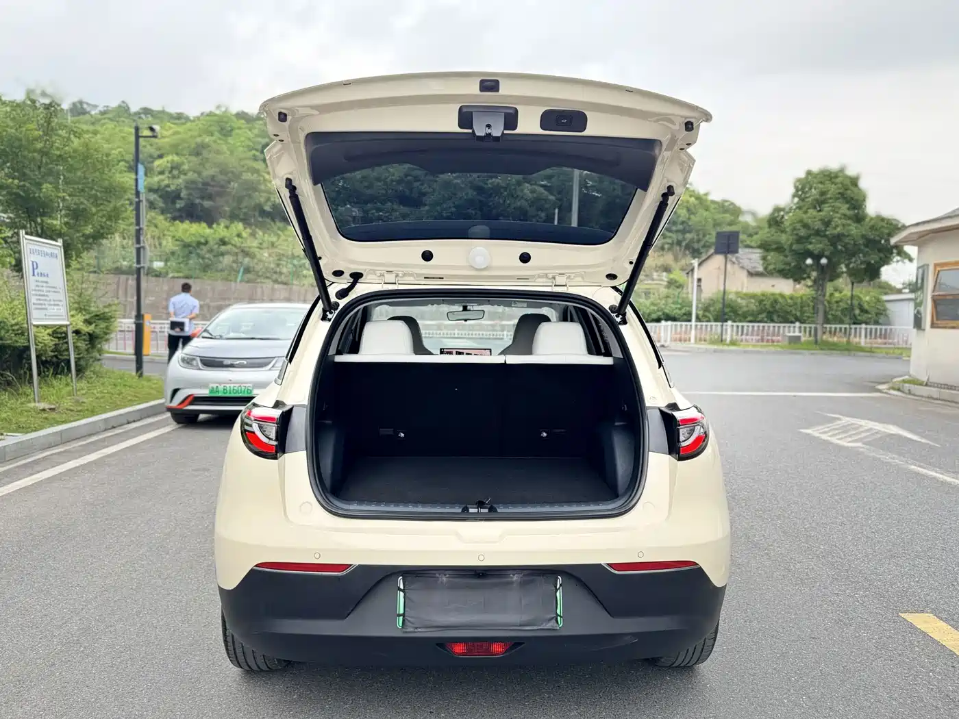 Geely Galaxy Starry Wish 2025 310km Dream Edition фото 19