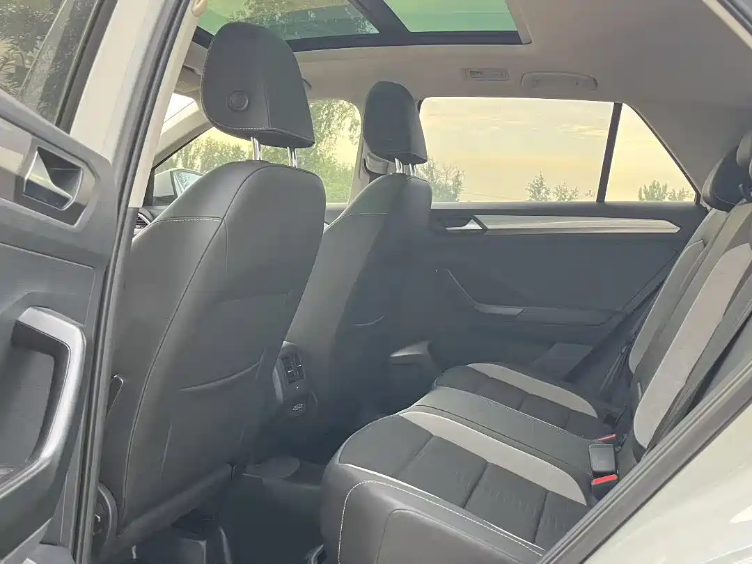 Volkswagen T-ROC 2020 280TSI DSG 2WD Progressive фото 6