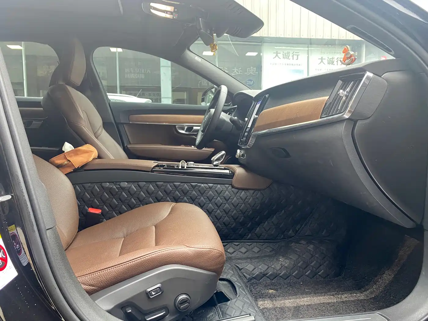 Volvo S90 Plug-in Hybrid 2024 2023 T8 Plug-in Hybrid AWD Long Range Smart Elite Luxury