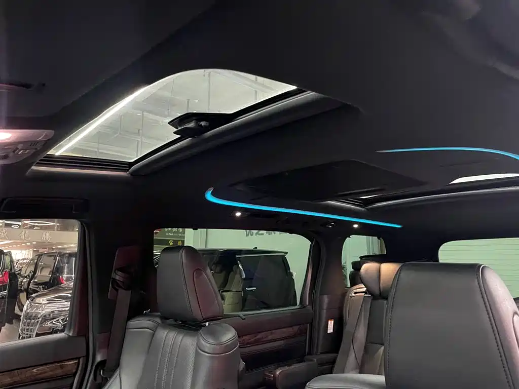 Toyota Alphard 2020 Hybrid 2.5L Premium Edition фото 13