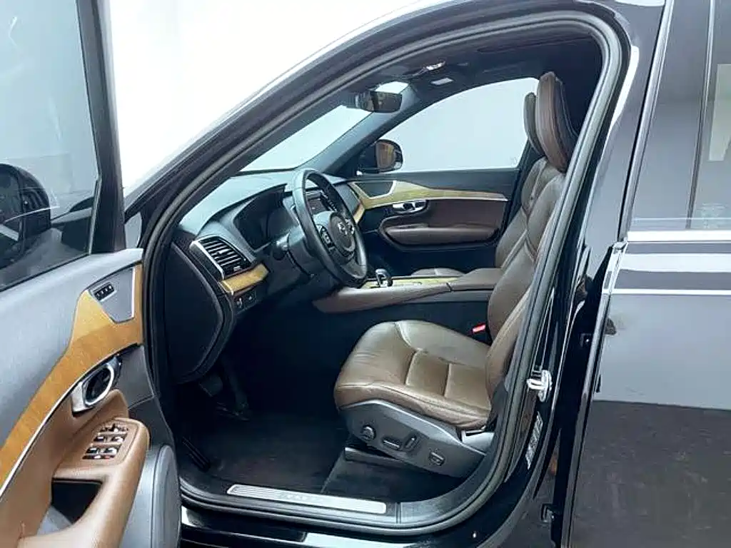Volvo XC90 2022 2022 B6 Smart Elite Luxury 7-Seater