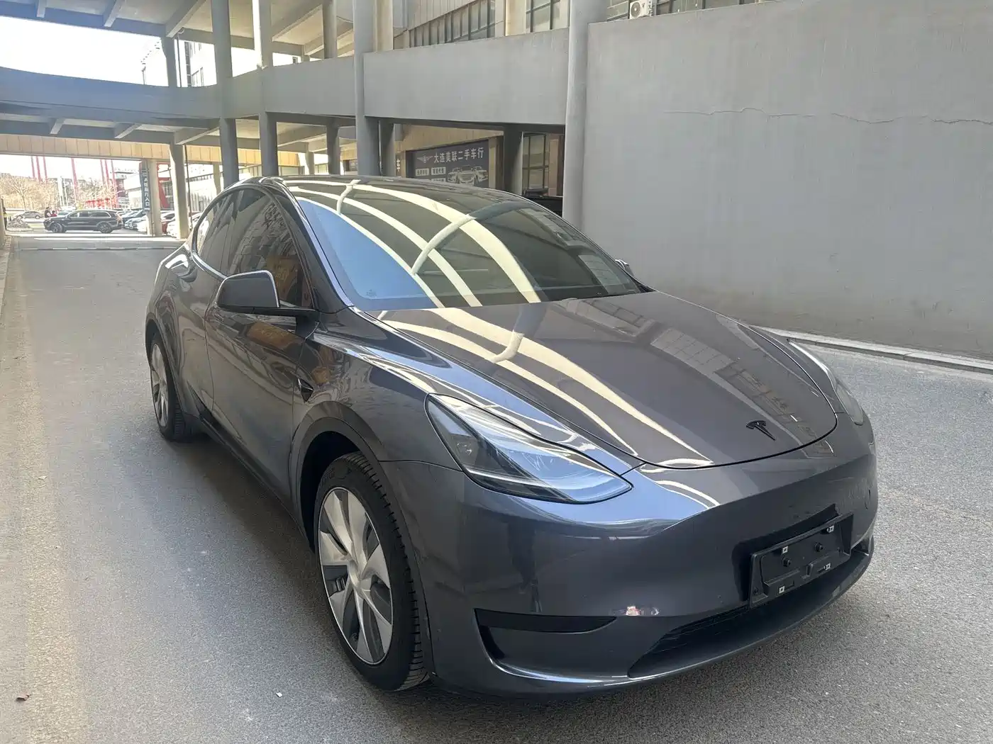 TESLA MODEL Y
