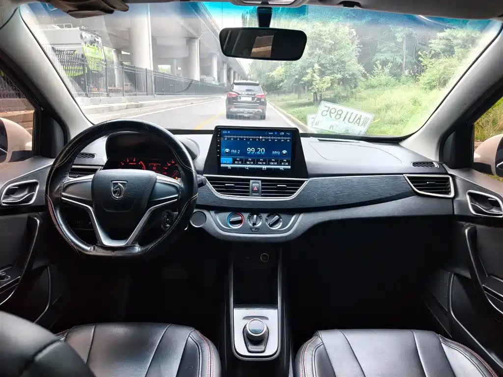 Baojun 310 2018 2017 1.5L Auto Comfort