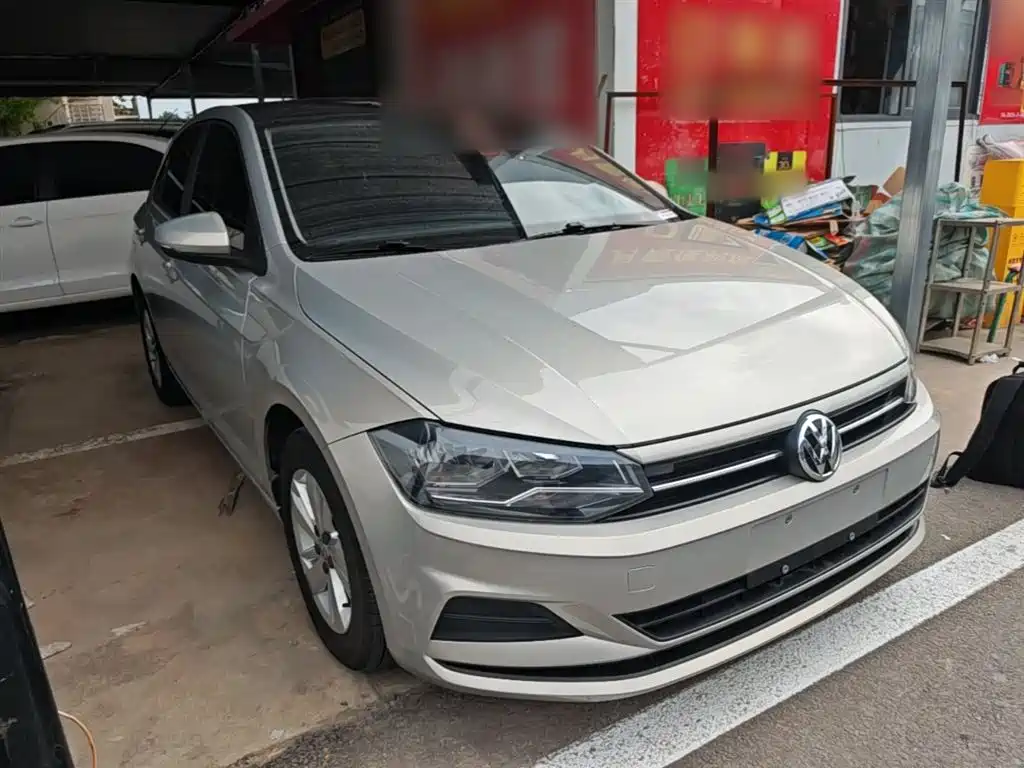 Volkswagen Polo 2019 Plus 1.5L Automatic Panorama Enjoyment Edition фото 4