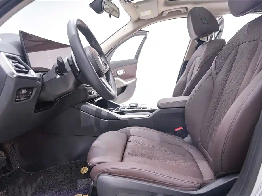 BMW 3 Series 2023 320Li M Sport Package фото 19