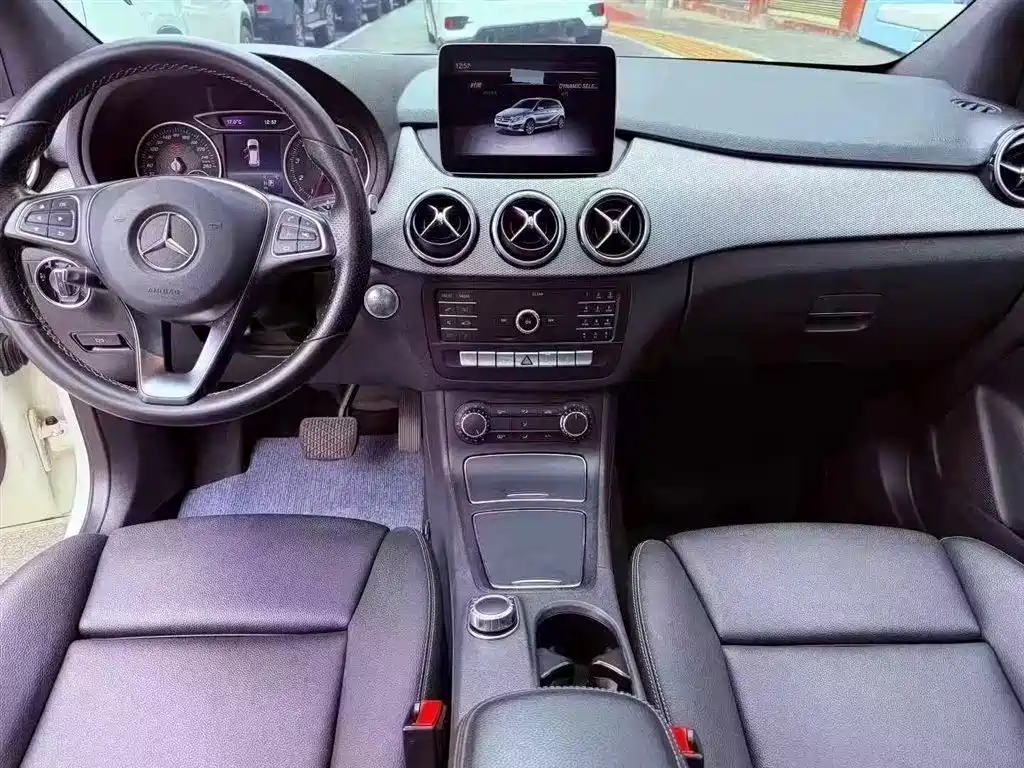 Mercedes-Benz B-Class 2017 B 200 Dynamic фото 5