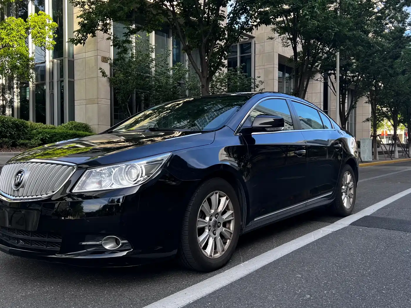 Buick LaCrosse 2011 2.4L SIDI Premium Edition фото 3