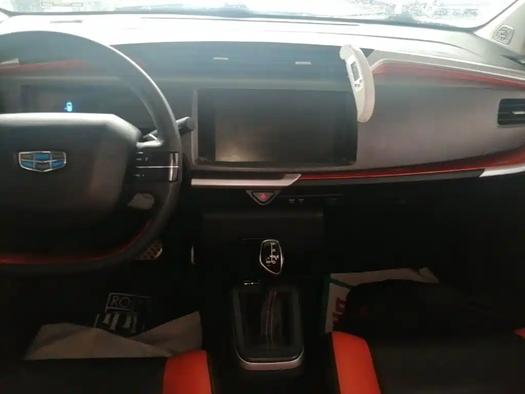 Geely Yuanjing X1 2017 2017 1.3L Auto Fun Edition