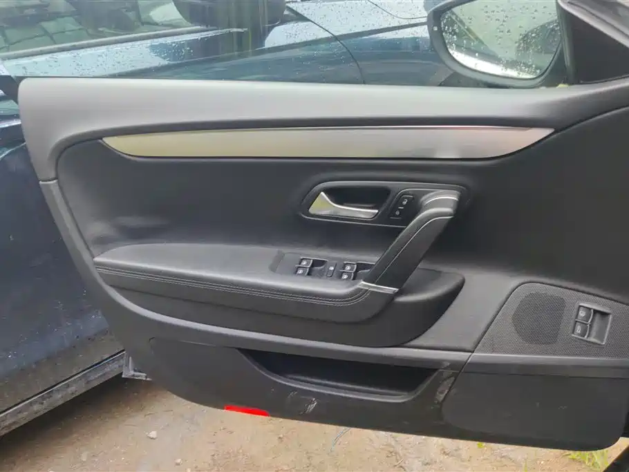 Volkswagen FAW-Volkswagen CC 2015 1.8TSI Luxury фото 7