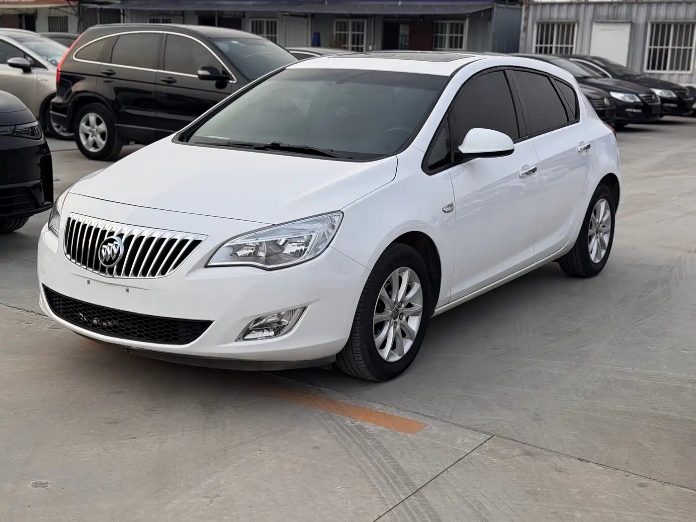 Buick Excelle 2013 Model XT 1.6L Automatic Fashion