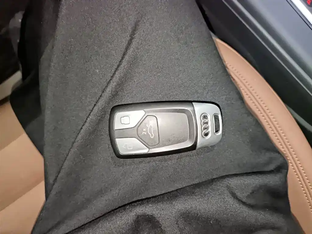AUDI A5 (IMPORT)