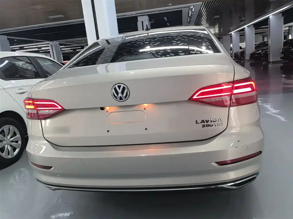Volkswagen Lavida 2019 280TSI DSG Comfort Edition China VI фото 4