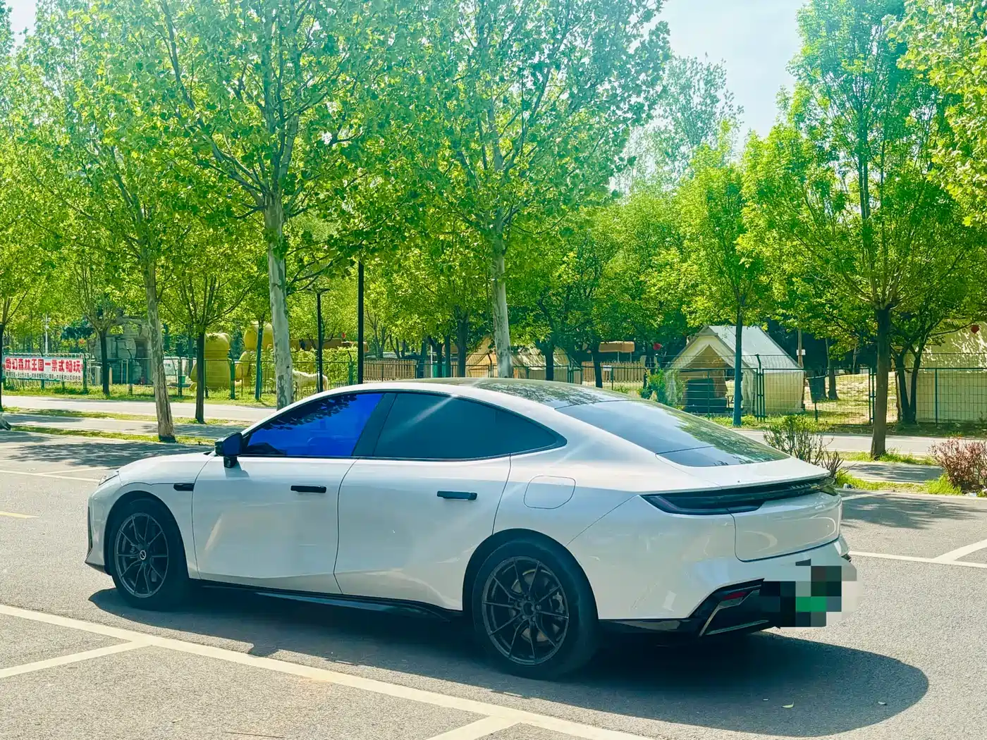 GEELY GALAXY GALAXY E8